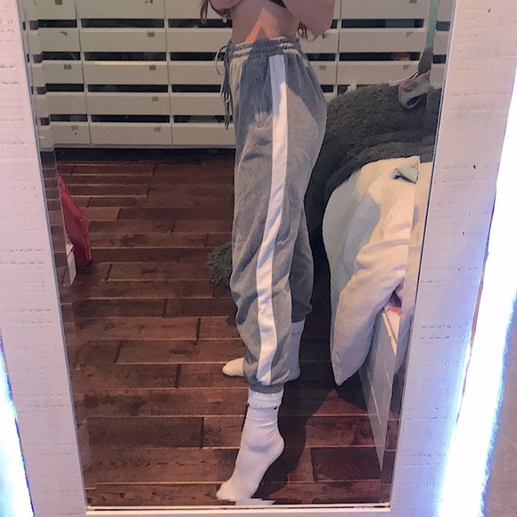 Forever 21 Jogging Pants - Picture 2 of 3